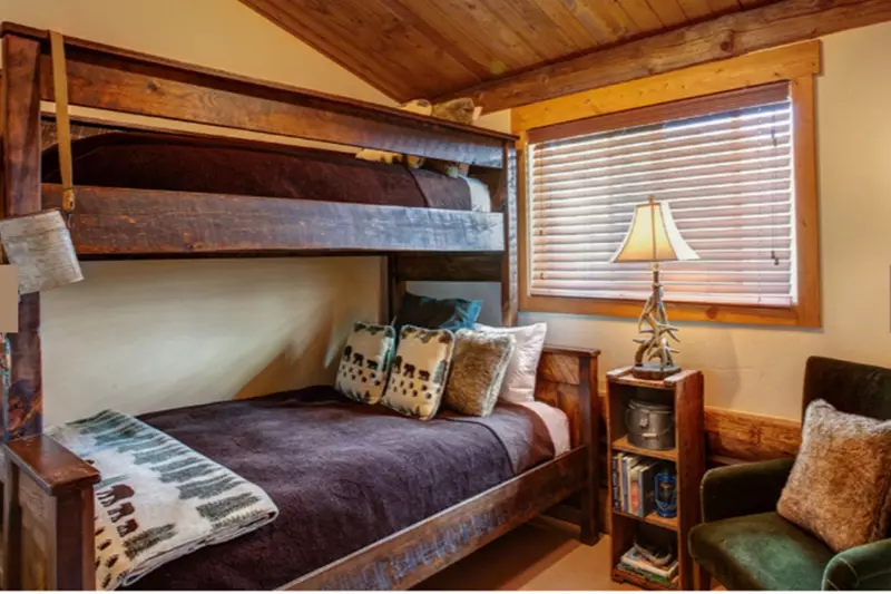 3 Bedroom Brookie Cabin 