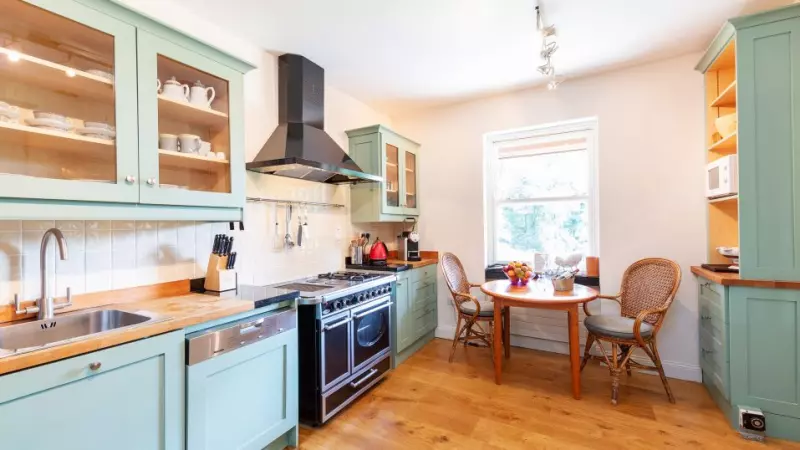 2 Bedroom Marianne's Cottage 
