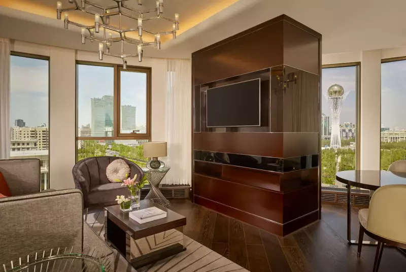 Junior City View Suite 