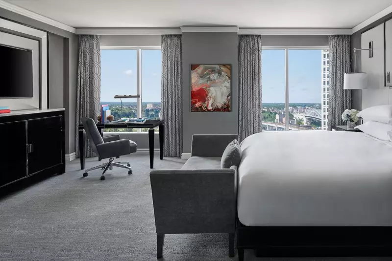 Junior Presidential Suite 