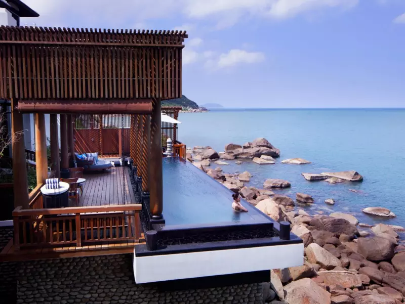 2 Bedroom Seaside on the Rocks Villa