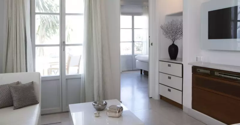 Junior Courtyard View Suite