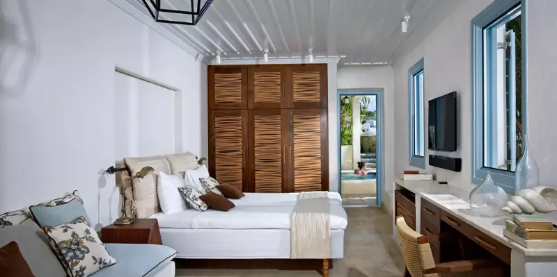Island Whirlpool Suite