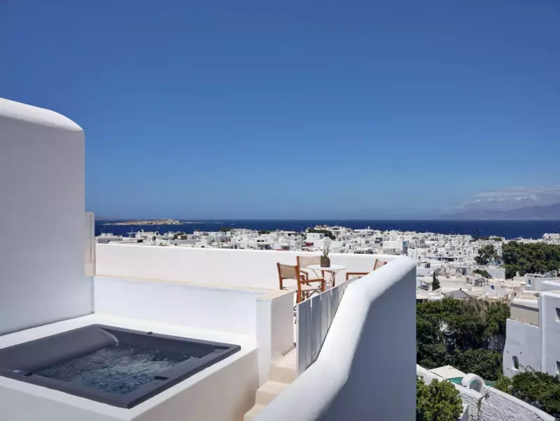 2 Bedroom Sea View Jacuzzi Suite