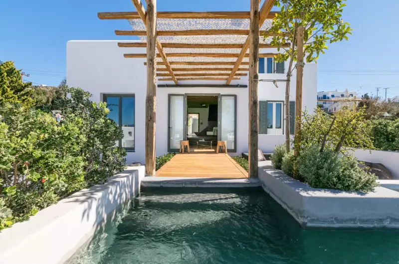 3 Bedroom Sea View Pool Residence