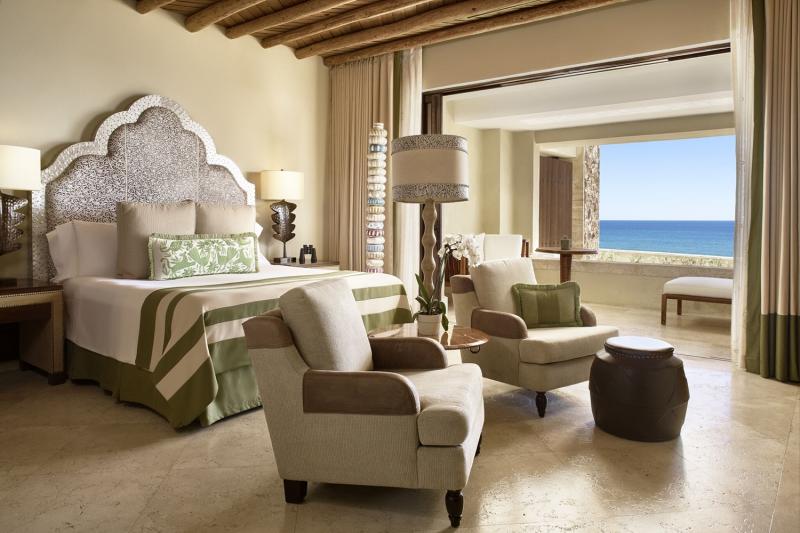 Deluxe Ocean View Pool Room