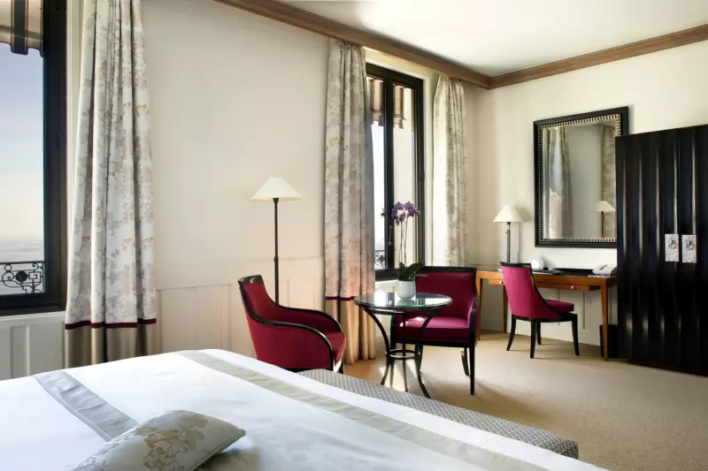 Main Building Deluxe Sea & Garden View Room