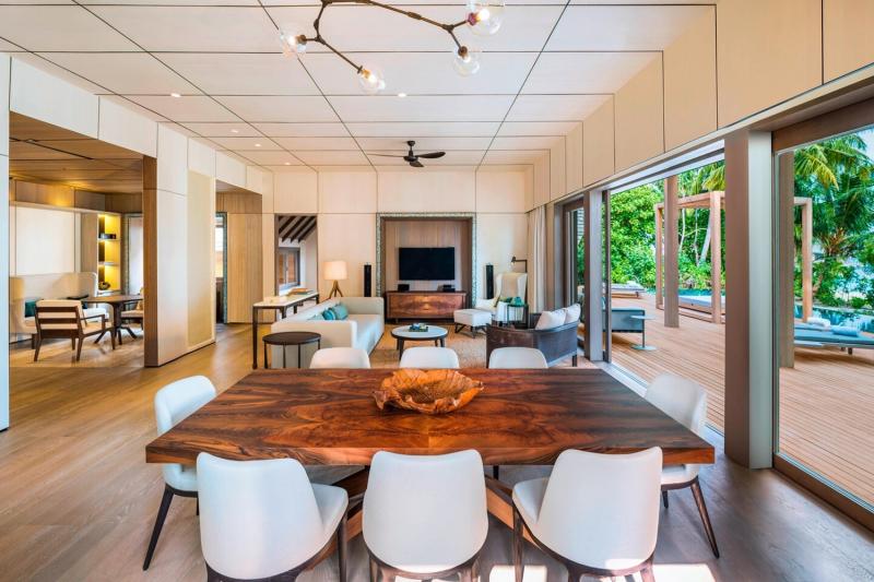  2 Bedroom Knickerbocker Beachfront Pool Villa
