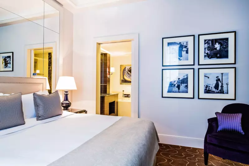 Mosaic Junior Suite 