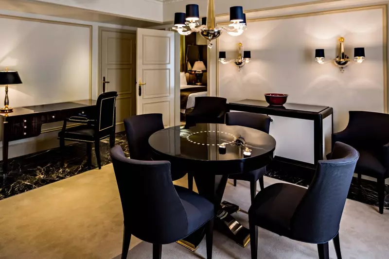 Suite Or Vice Presidential Suite
