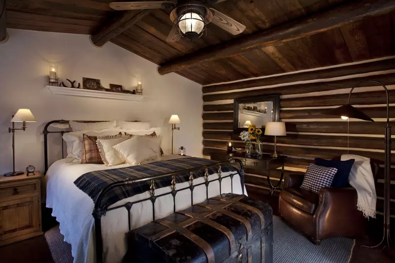 3 Bedroom Blacksmith Cabin 