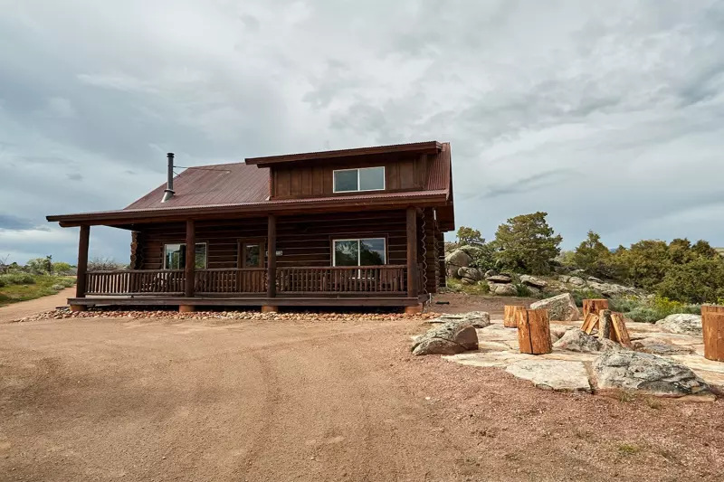 3 Bedroom Sheriff's Deluxe Cabin