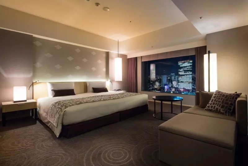 Premier Corner Room