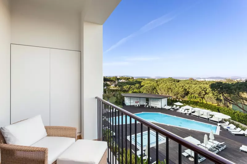 Junior Ocean Top Floor Suite