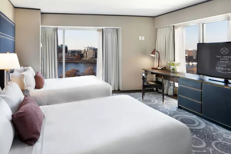 Grand Deluxe Corner Room