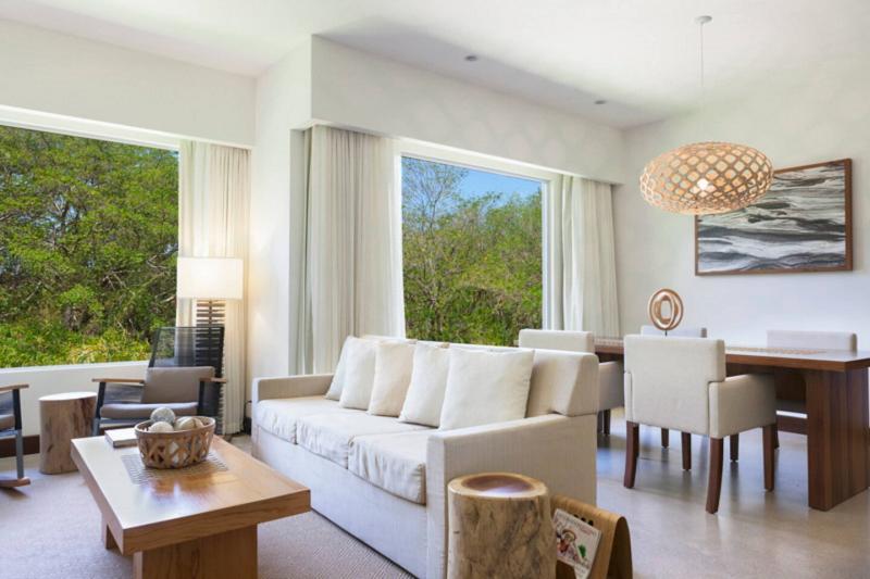 Mangle Presidential Suite
