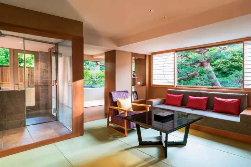 Akatokitsuyu Suite