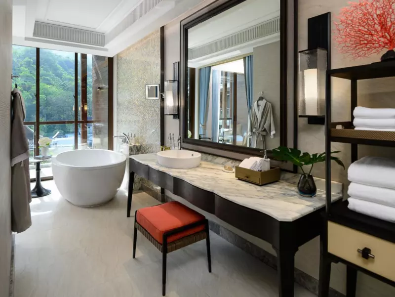 Classic Mountain View Room