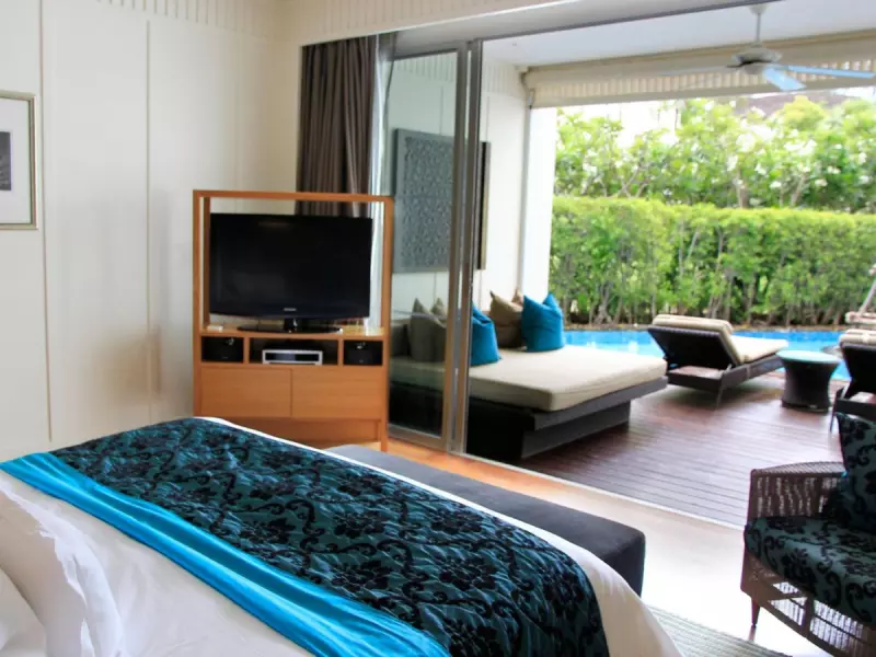 Pool Suite